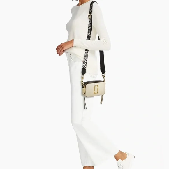 Marc Jacobs The Snapshot Bag Cream and Black Crossbody NWT - Picture 8 of 9